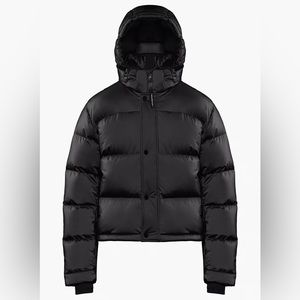 Aritzia Superpuff Shorty XXXS